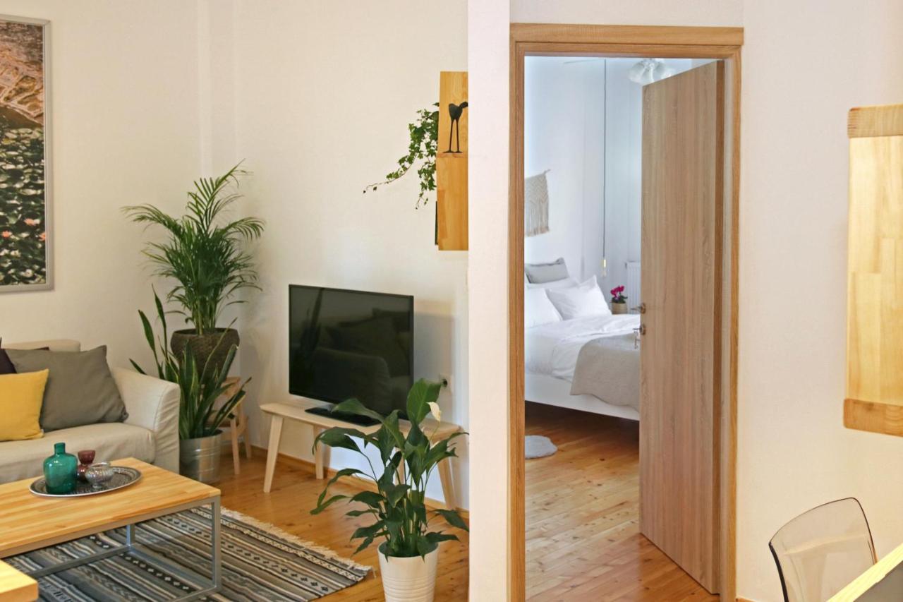 The 4 Travellers Thessaloniki Apartment Bagian luar foto
