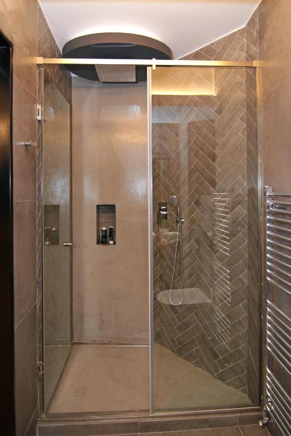 The 4 Travellers Thessaloniki Apartment Bagian luar foto