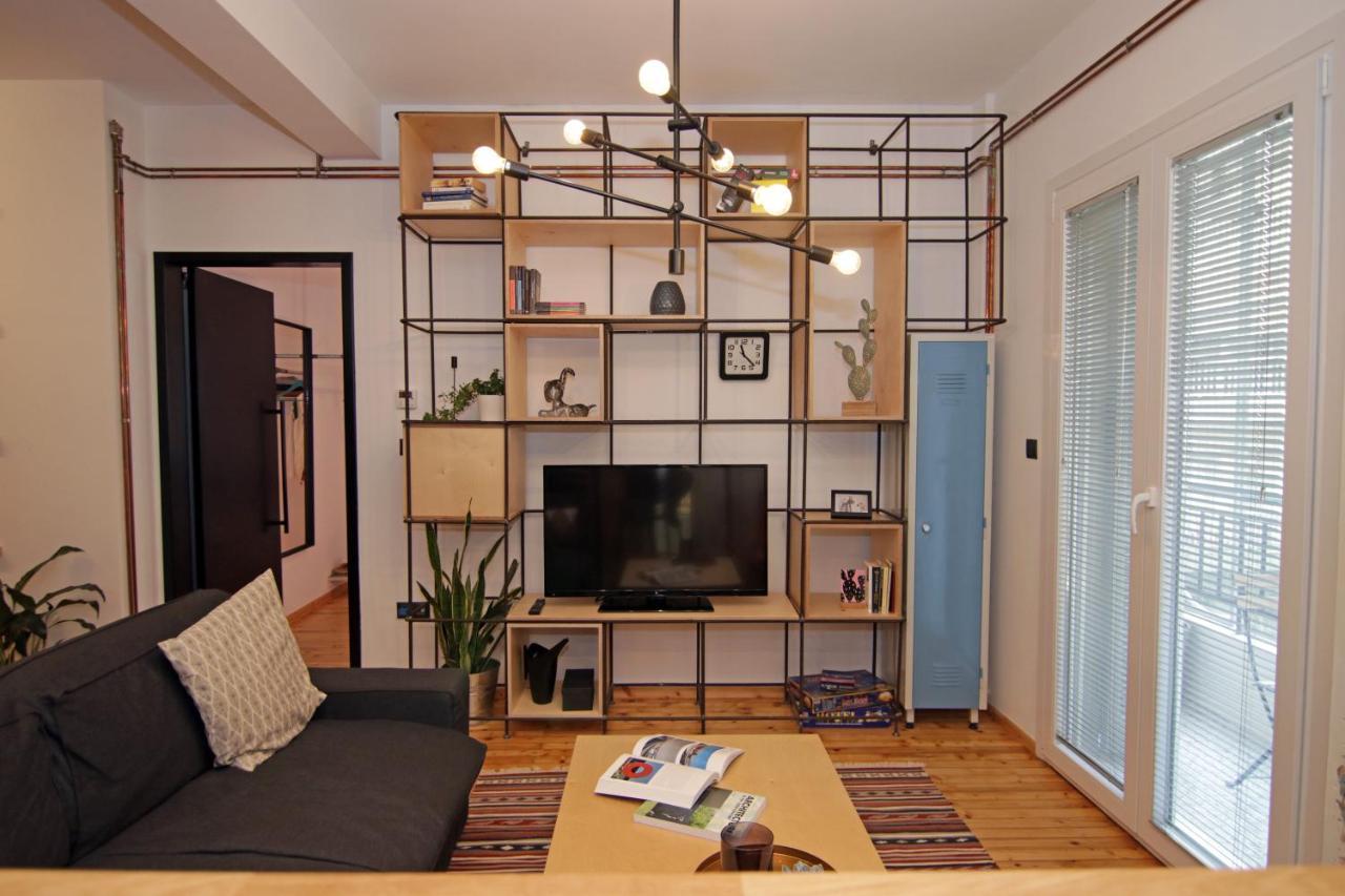 The 4 Travellers Thessaloniki Apartment Bagian luar foto