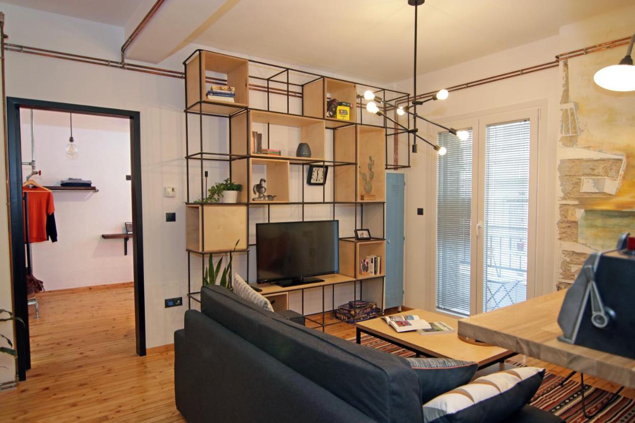The 4 Travellers Thessaloniki Apartment Bagian luar foto