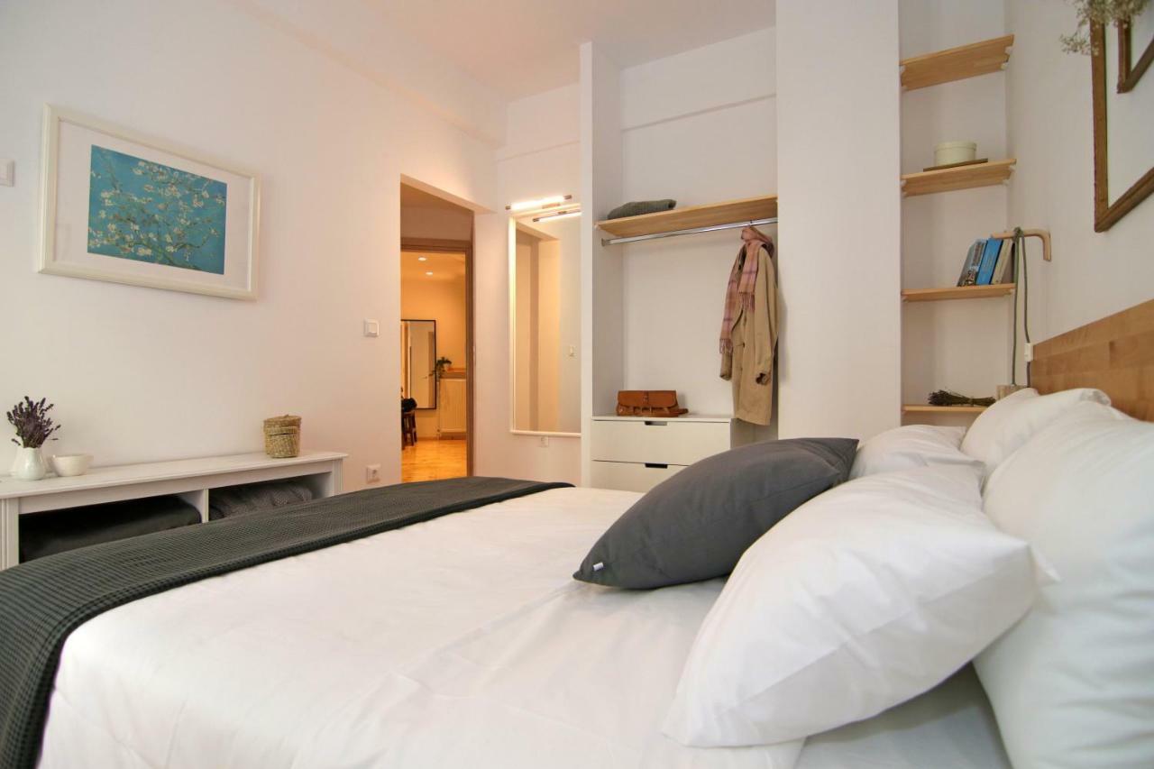 The 4 Travellers Thessaloniki Apartment Bagian luar foto